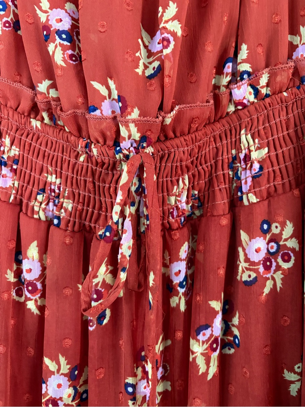 Women’s Rust Red Floral Smocked-Waist Casual Dress - Picture 3 of 4